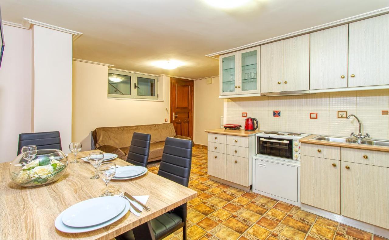 Filippos Acharnes Apartment Bagian luar foto
